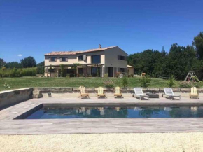 Villa avec piscine, au calme et en pleine nature!